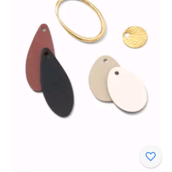 Stunning Stella & Dot Color Pop Pendant. 26" chain with 3" extender. - Picture 5 of 16